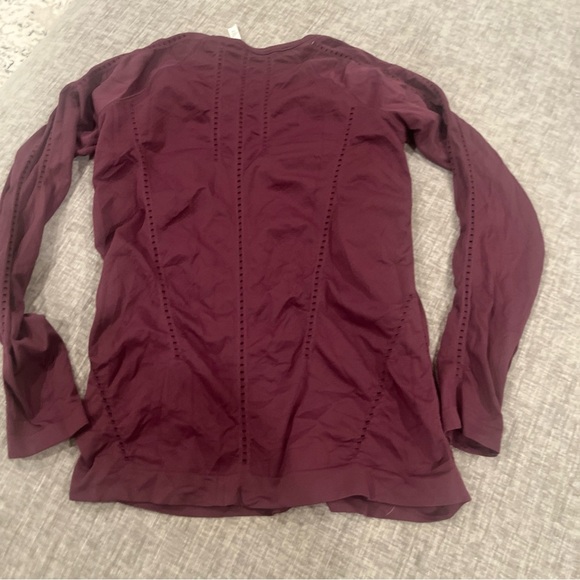 Athleta Foothill Long Sleeve Maroon Top Size XS - Picture 4 of 6